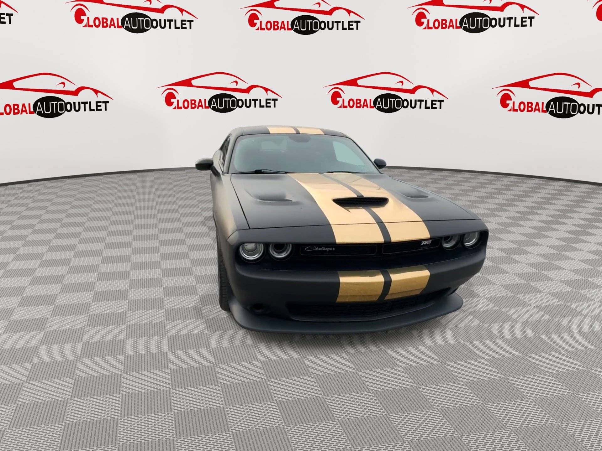Used 2021 Dodge Challenger R/T Scat Pack RWD image 2