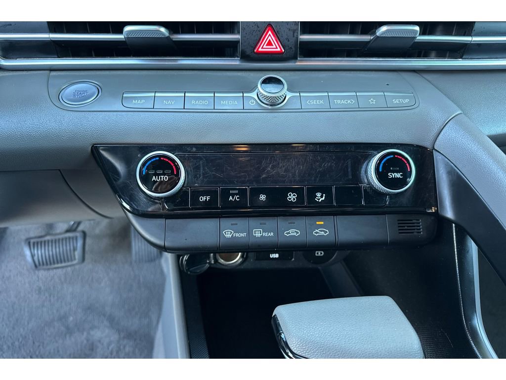 Used 2024 Hyundai Elantra SEL image 22