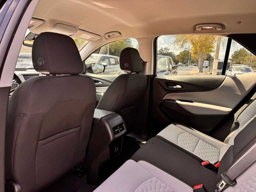 Used 2021 Chevrolet Equinox LS AWD/4WD image 16