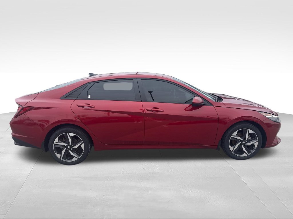 Used 2023 Hyundai Elantra SEL w/ Convenience Package FWD image 6