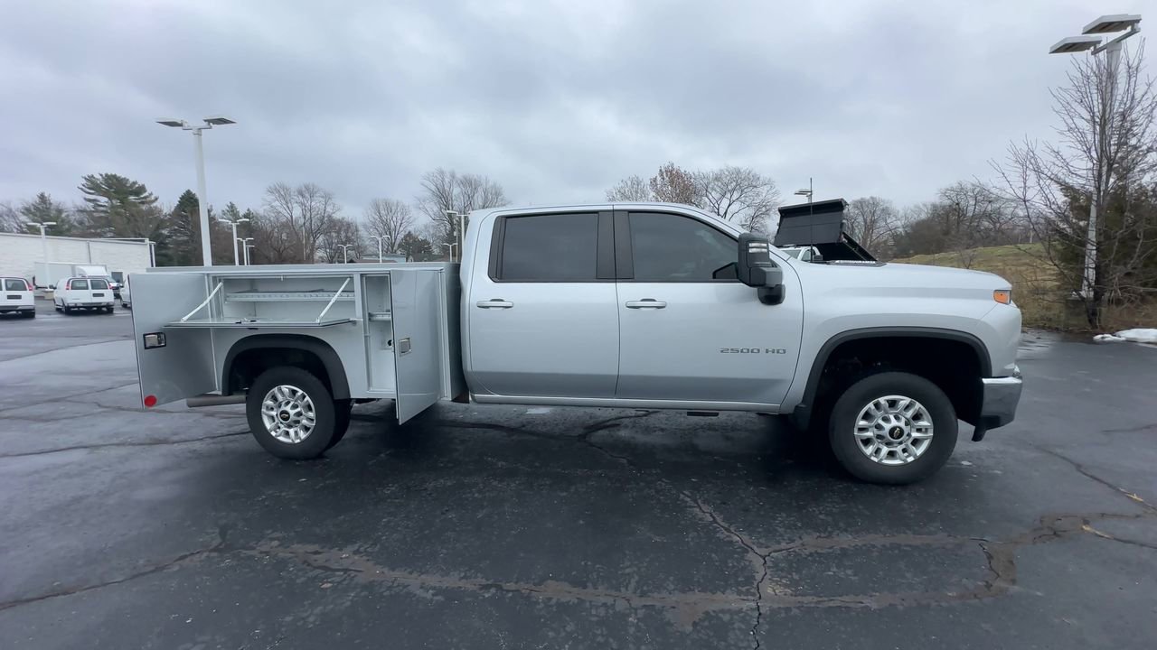 Used 2023 Chevrolet Silverado 2500 LT AWD/4WD image 9