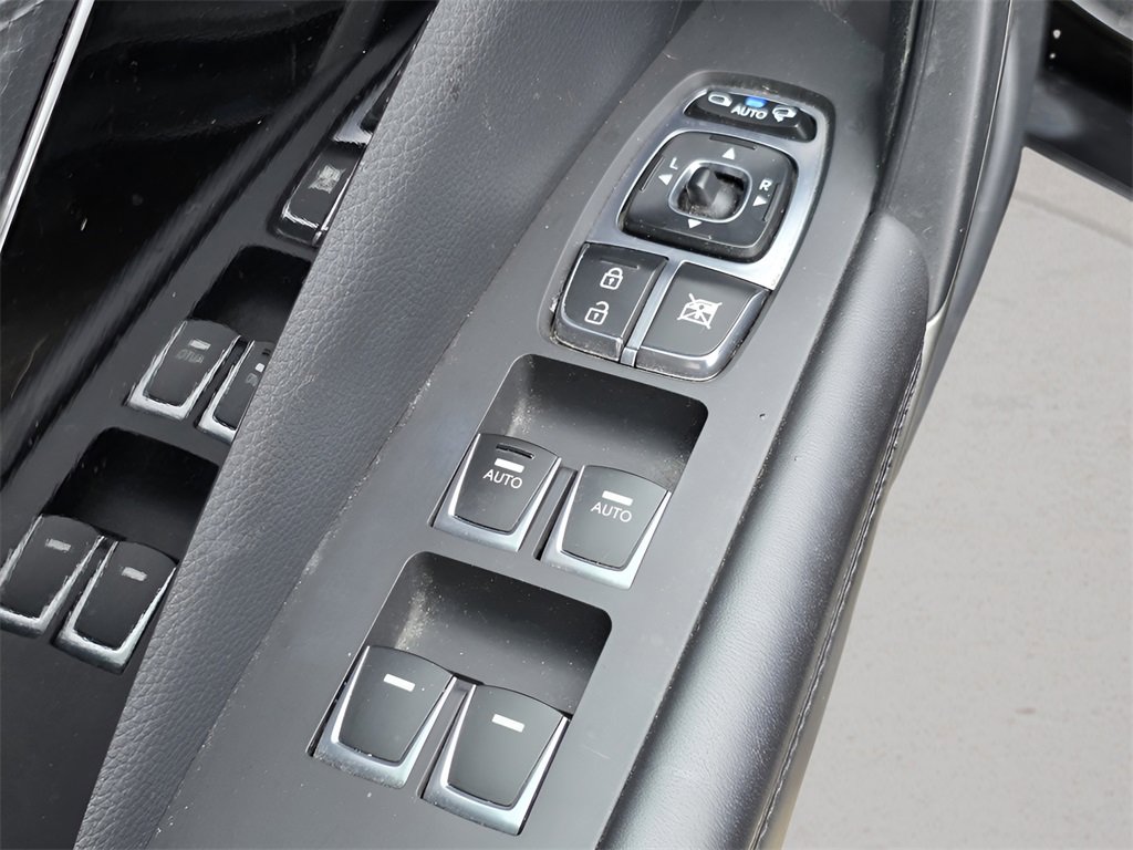 Used 2016 Hyundai Azera image 15