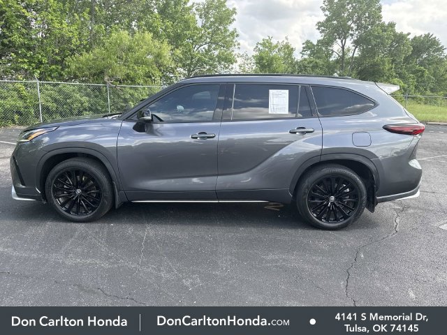 Used 2024 Toyota Highlander XSE FWD image 10