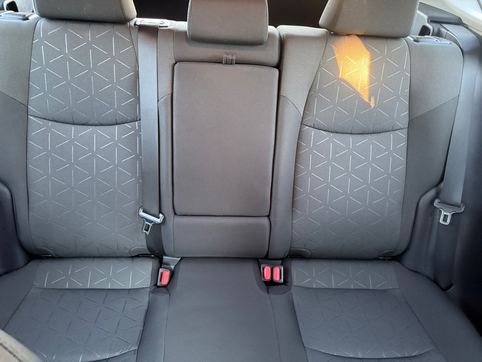 Certified 2021 Toyota RAV4 XLE w/ XLE Grade Weather Package AWD/4WD image 18