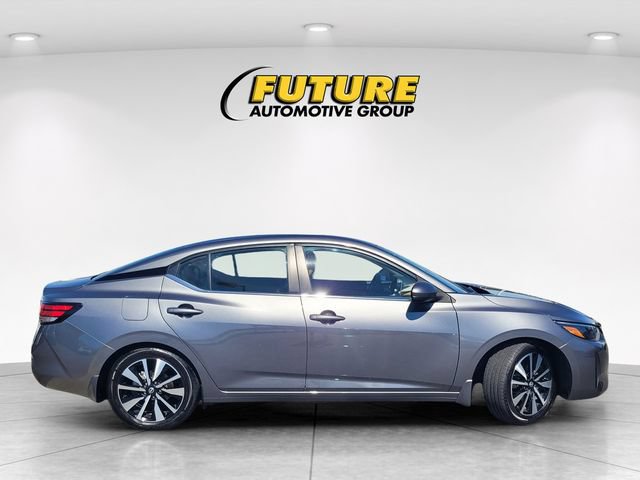 Used 2025 Nissan Sentra SV w/ SV Premium Package FWD image 3