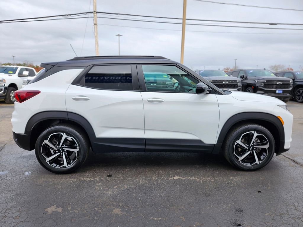 Used 2023 Chevrolet TrailBlazer RS w/ Sun and Liftgate Package image 6