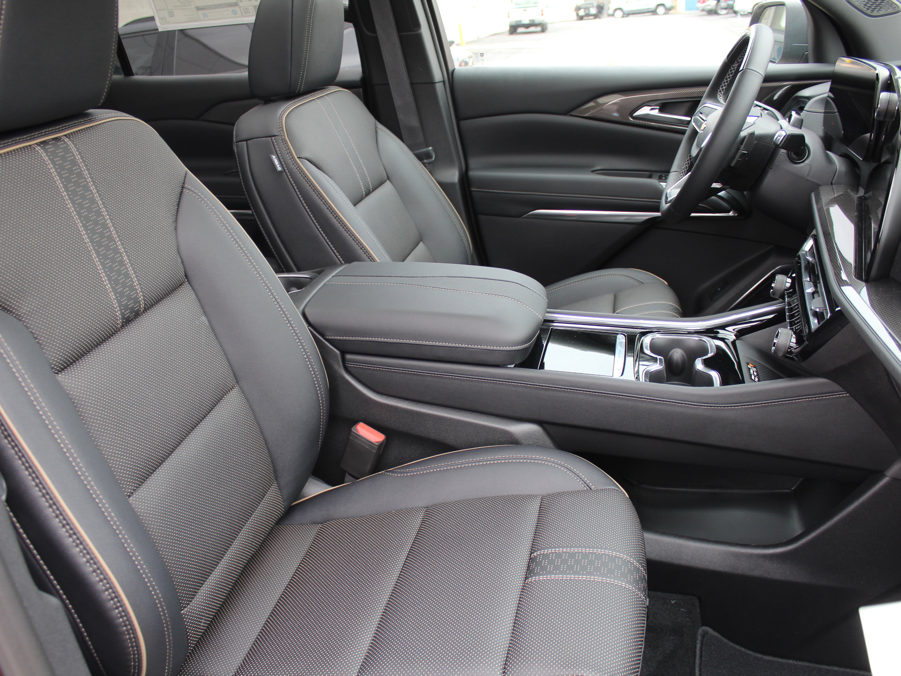 New 2026 Chevrolet Traverse High Country image 17