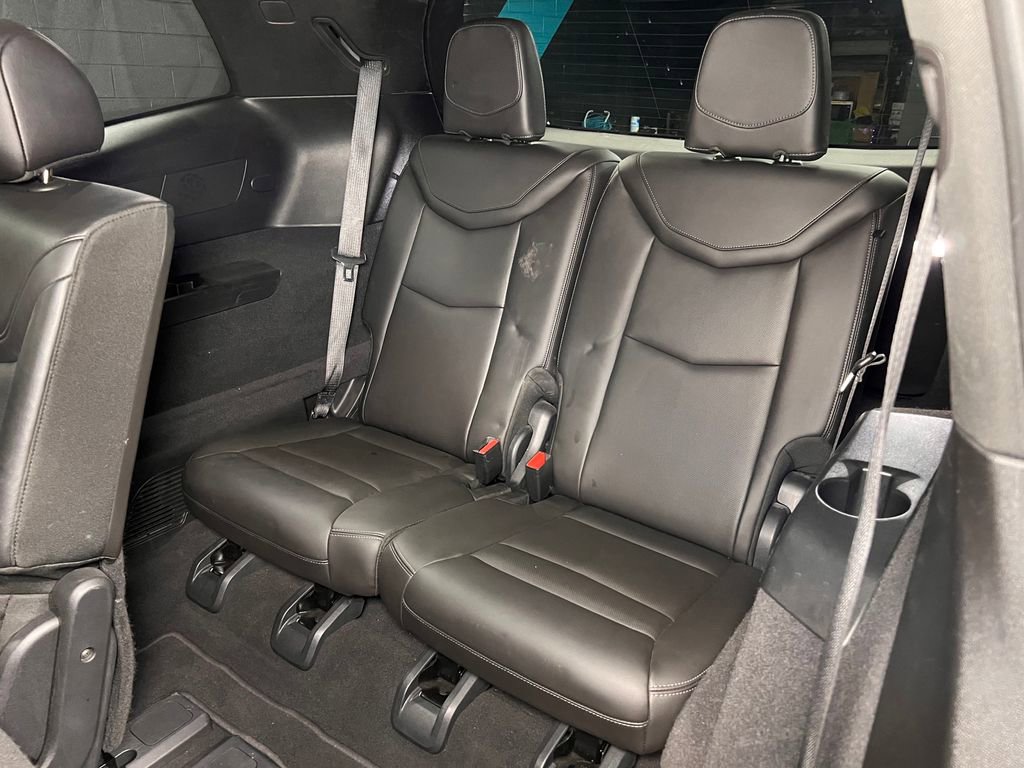 Used 2025 Cadillac XT6 Premium Luxury image 23