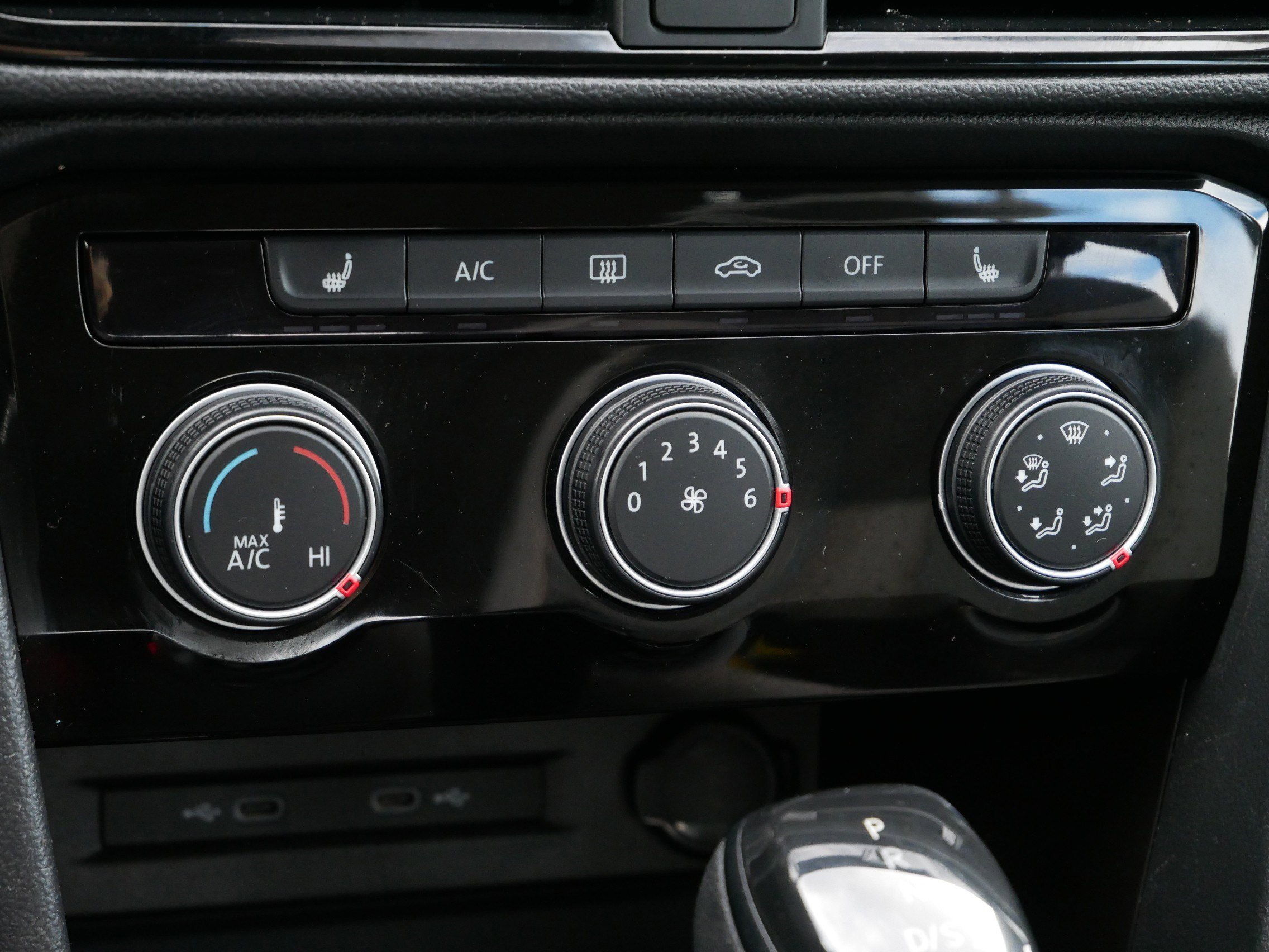 Certified 2023 Volkswagen Taos S image 23