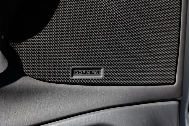 Used 2002 Ford Expedition XLT image 45