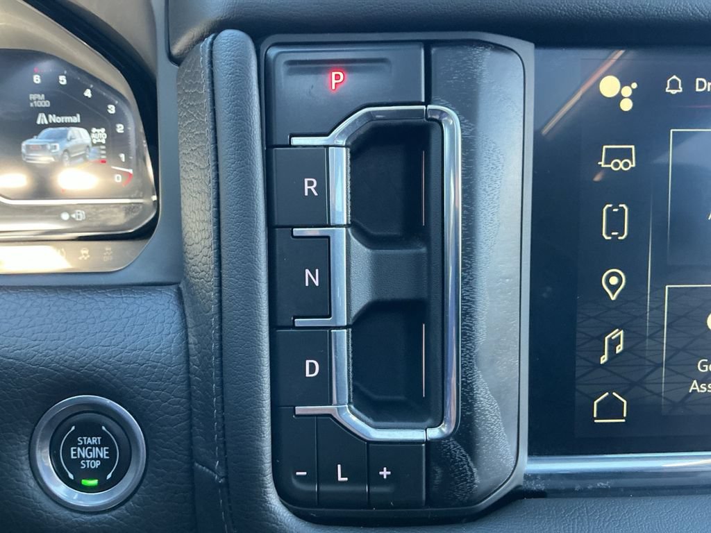 Used 2023 GMC Yukon XL Denali w/ Denali Reserve Package AWD/4WD image 18