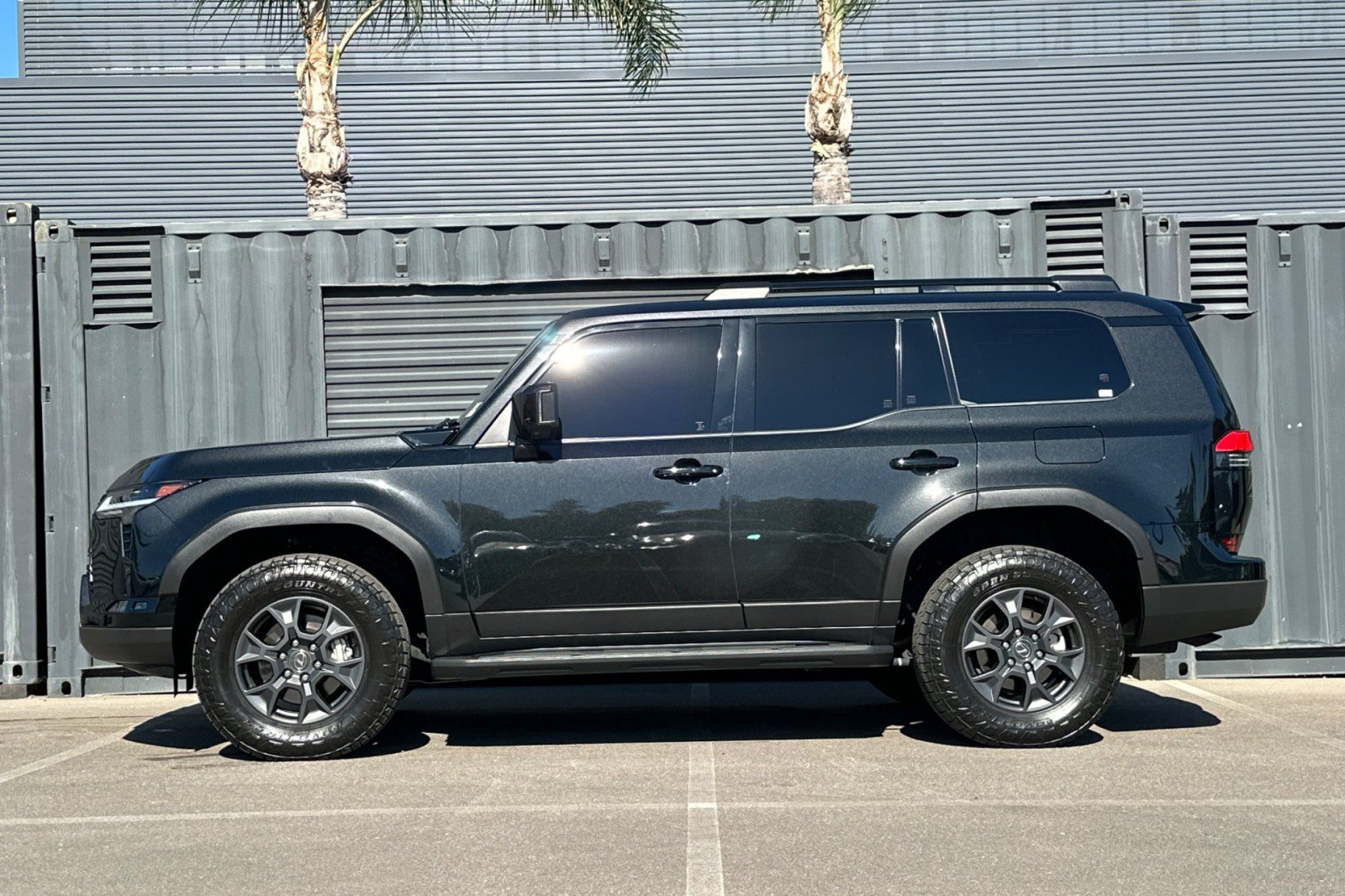 Used 2024 Lexus GX 550 AWD/4WD image 2