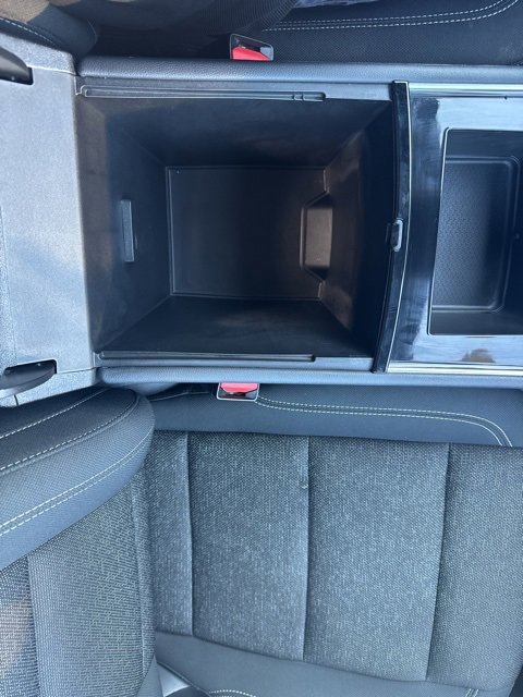 Used 2025 Chevrolet Traverse LT image 36