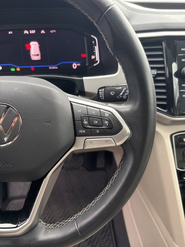 Used 2021 Volkswagen Atlas SEL Premium image 32