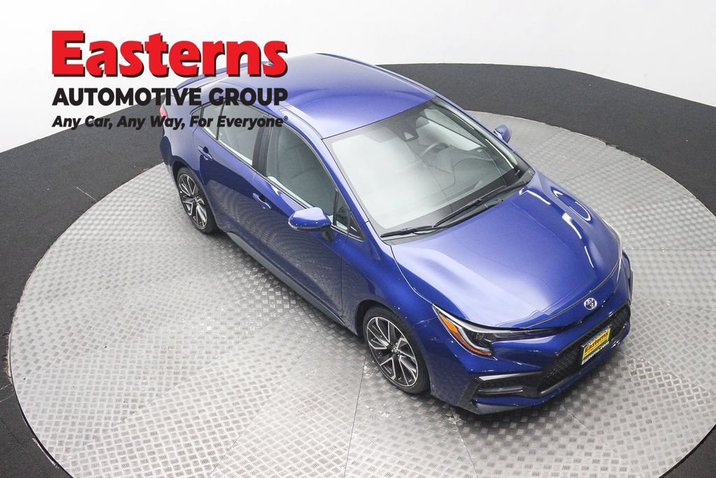 Used 2022 Toyota Corolla SE FWD image 3