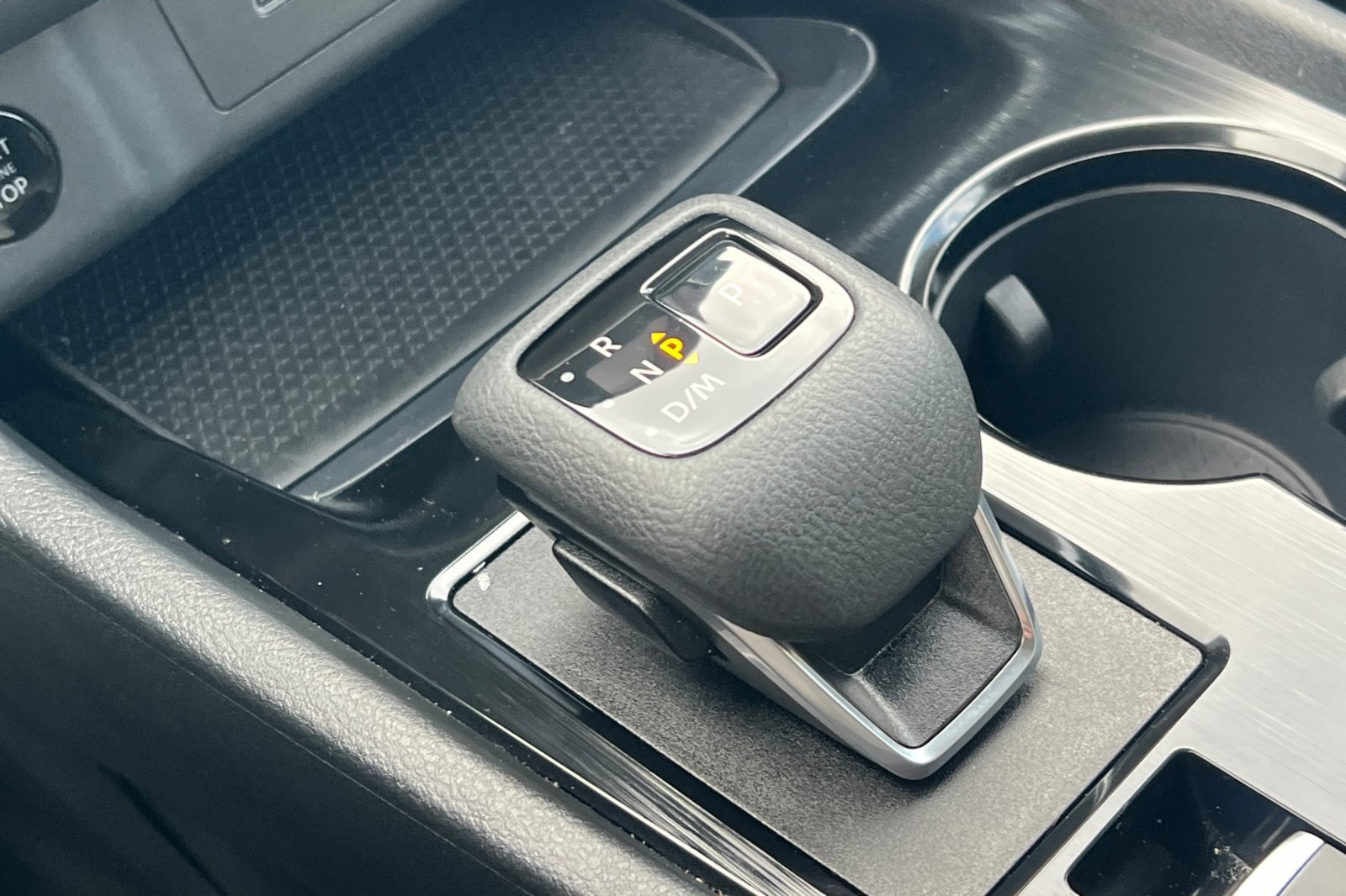 Used 2025 Nissan Rogue SV image 18