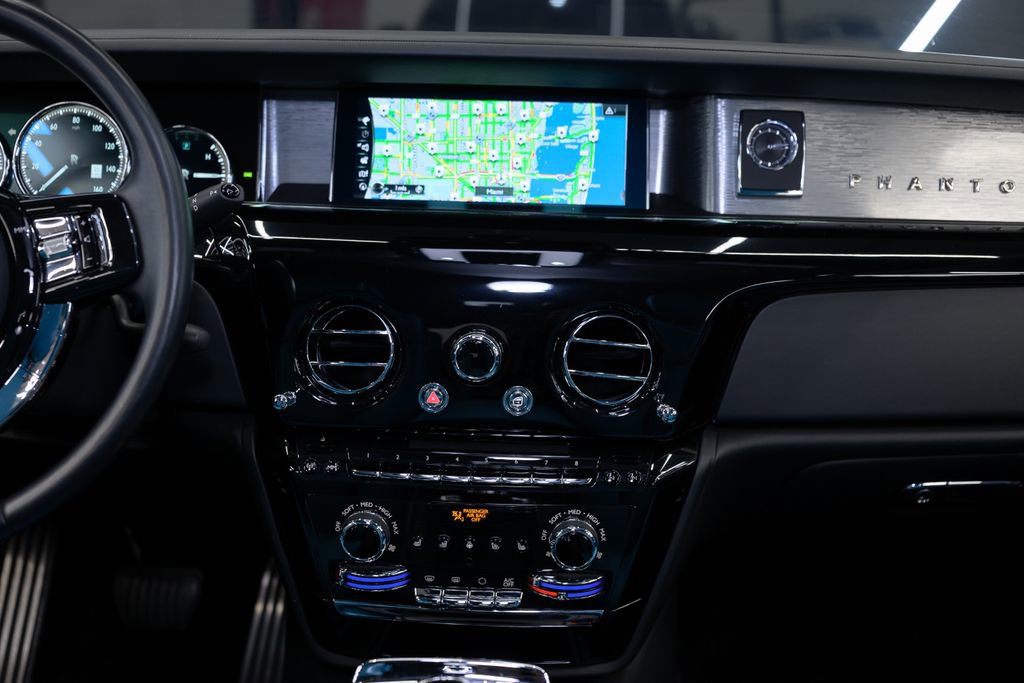Used 2023 Rolls-Royce Phantom Sedan image 62