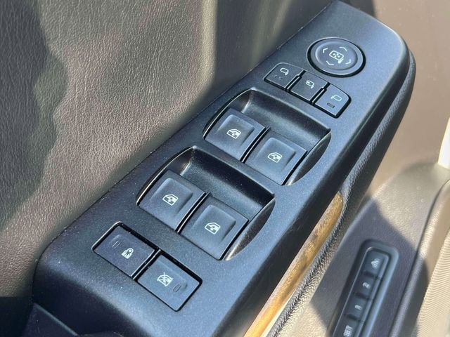 Used 2016 GMC Yukon Denali w/ Open Road Package AWD/4WD image 19