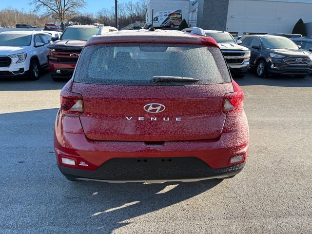 Used 2023 Hyundai Venue Limited image 4