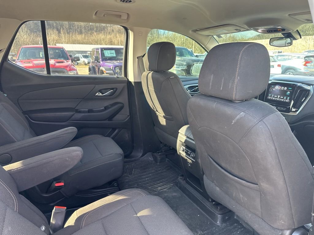 Used 2018 Chevrolet Traverse LT image 6
