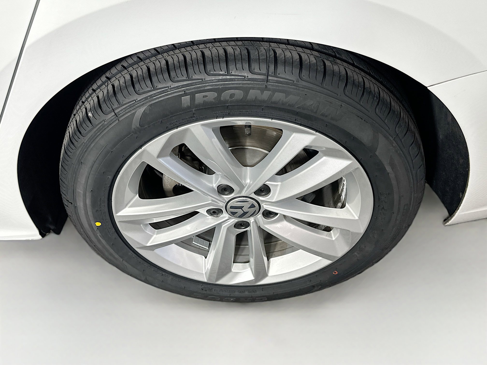 Used 2020 Volkswagen Passat 2.0T S image 11