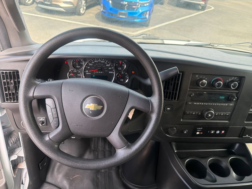 Used 2017 Chevrolet Express 3500 LS RWD image 18