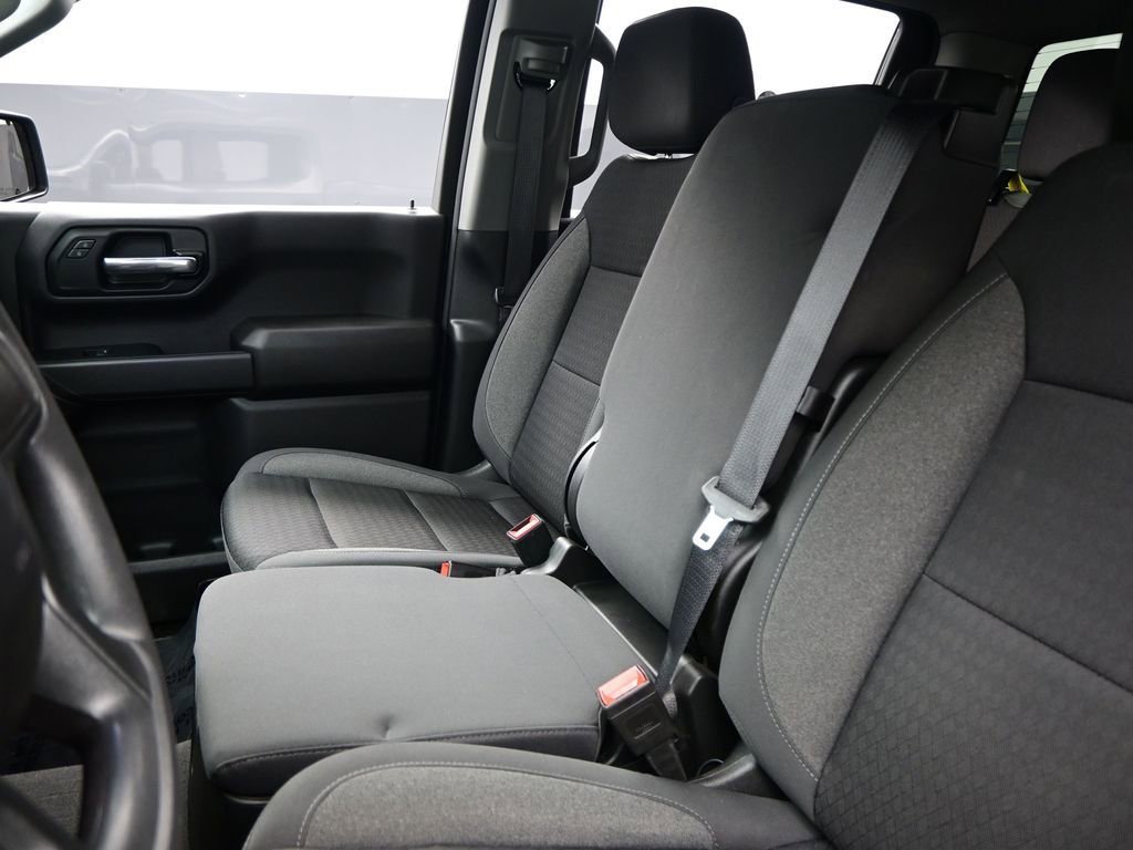 Used 2024 Chevrolet Silverado 1500 Custom Trail Boss w/ Dark Appearance Package image 33