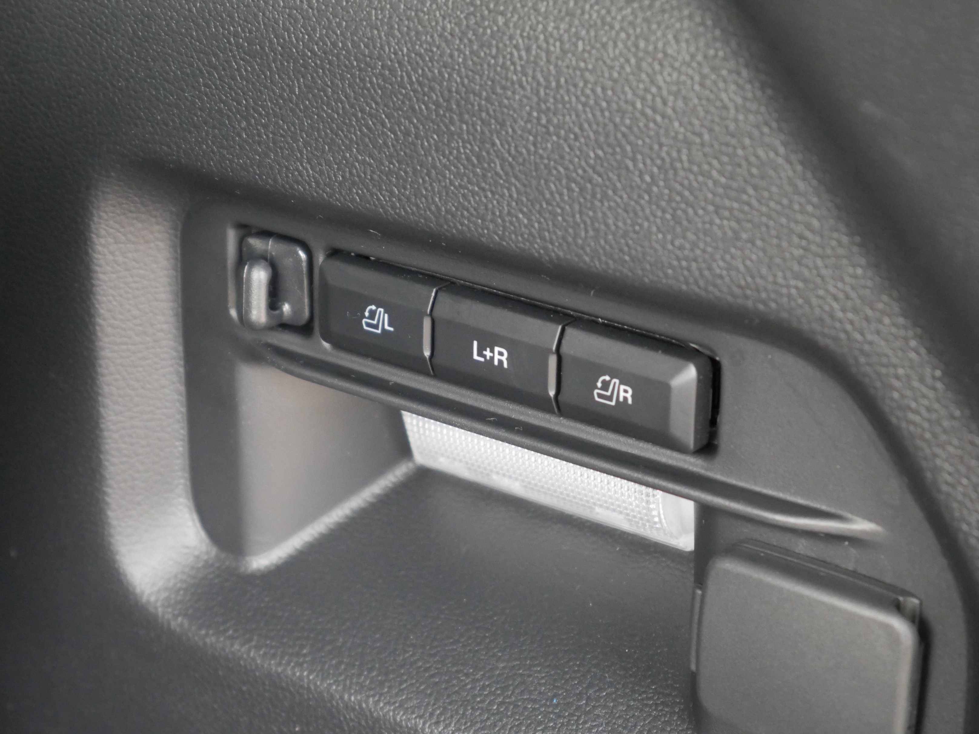 New 2026 Ford Explorer ST w/ Sun And Sound Package image 27