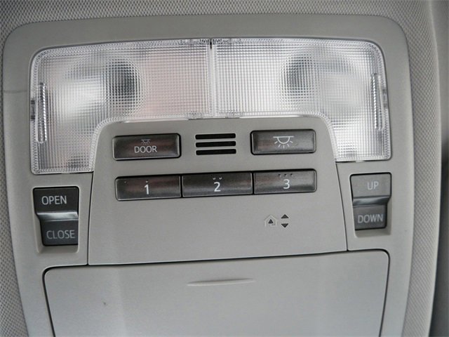 Used 2015 Toyota Highlander Limited image 23