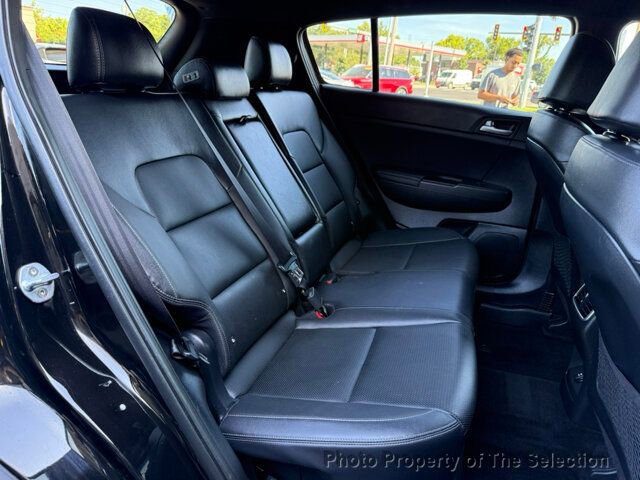Used 2020 Kia Sportage S image 46