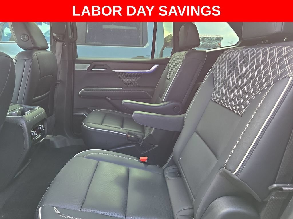 Used 2025 GMC Acadia Denali w/ Super Cruise Package FWD image 20