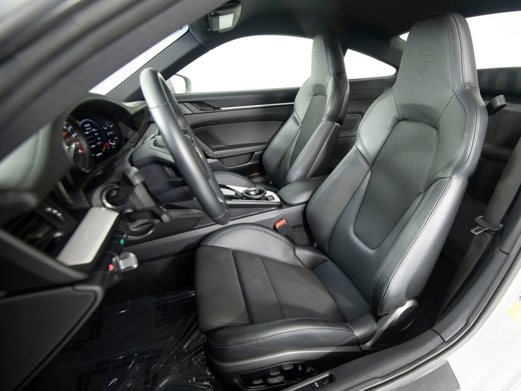 Certified 2022 Porsche 911 GT3 RWD image 5
