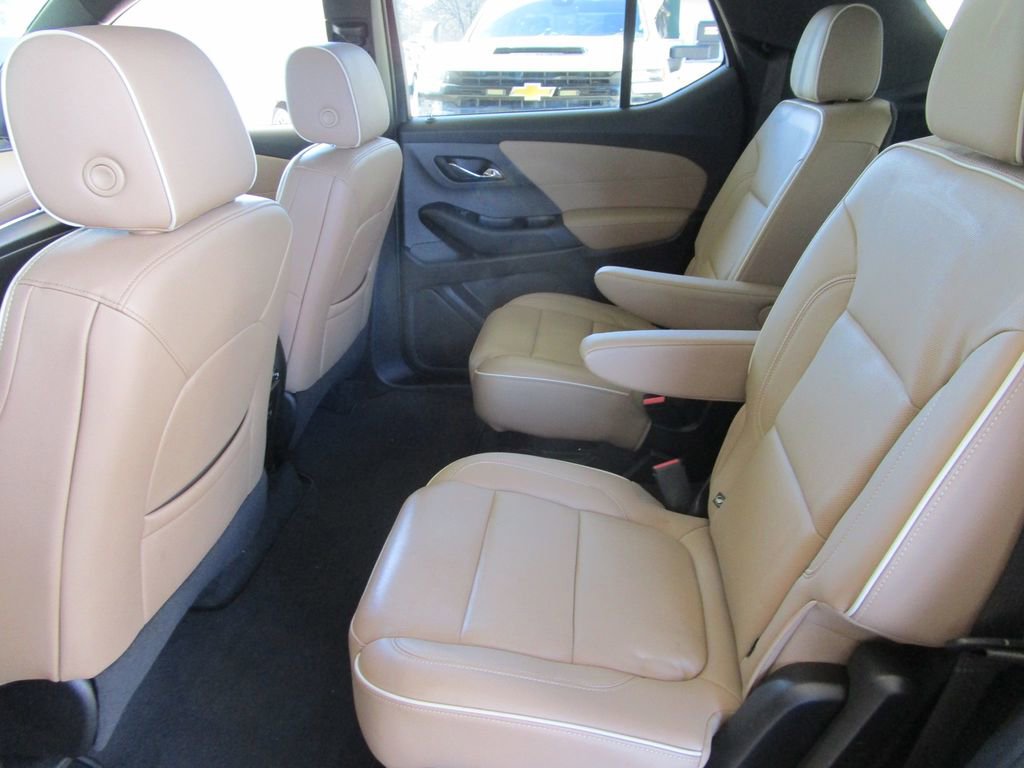 Used 2023 Chevrolet Traverse Premier image 18