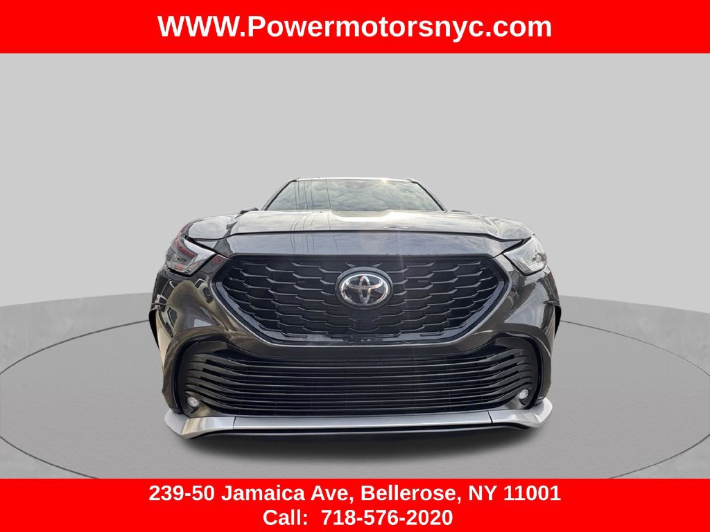 Used 2023 Toyota Highlander XSE AWD/4WD image 4