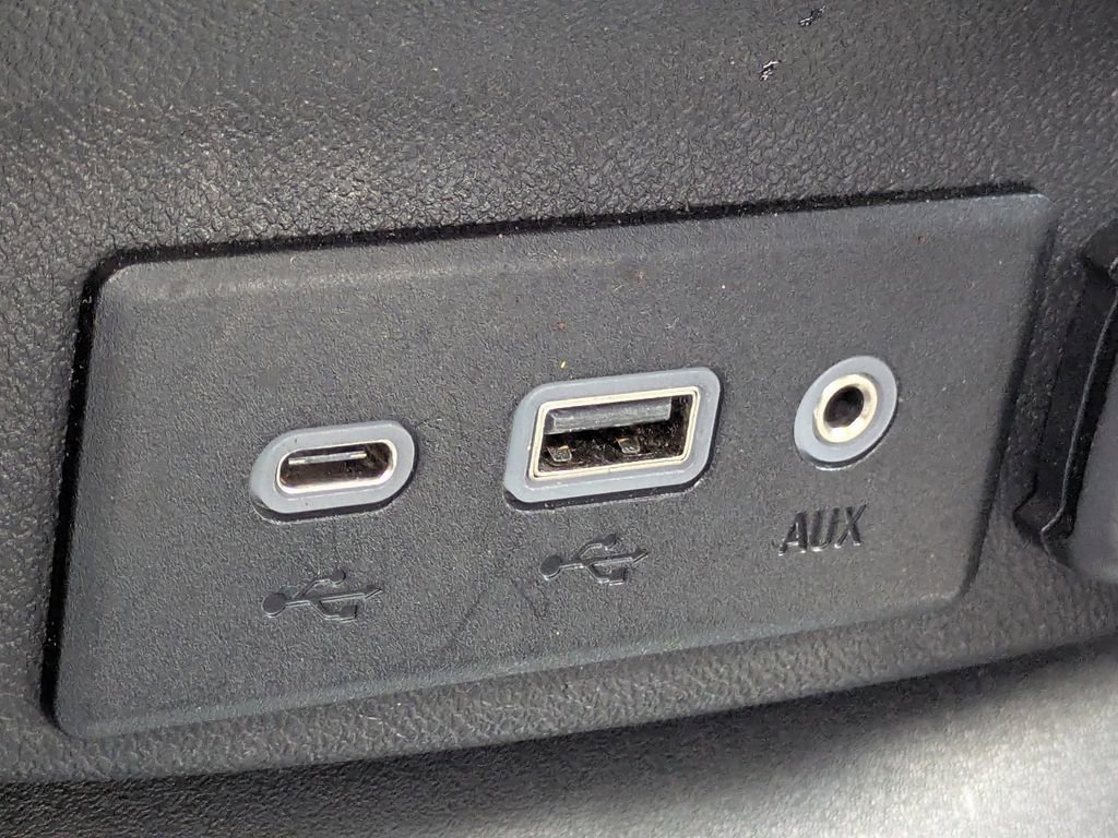 Used 2020 Chevrolet Malibu LT image 23