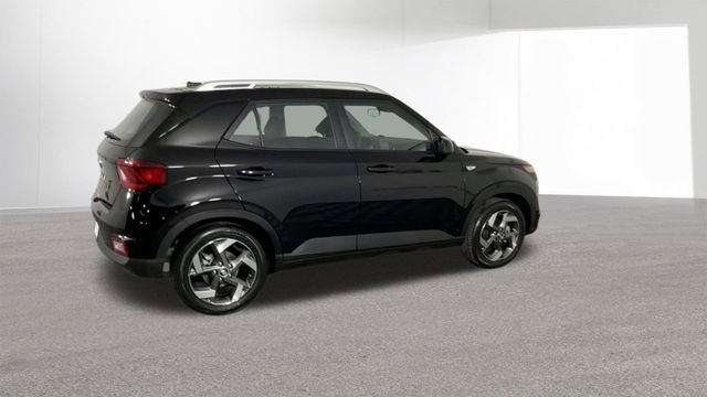 Certified 2025 Hyundai Venue SEL image 10
