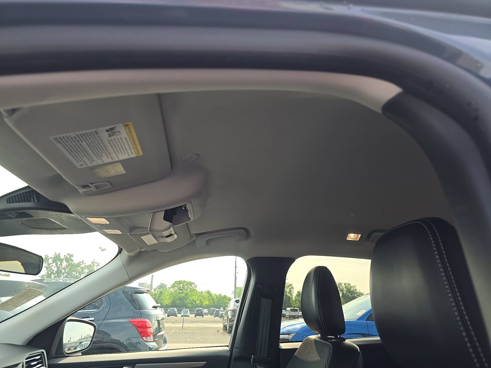 Used 2025 Ford Escape SE FWD image 8