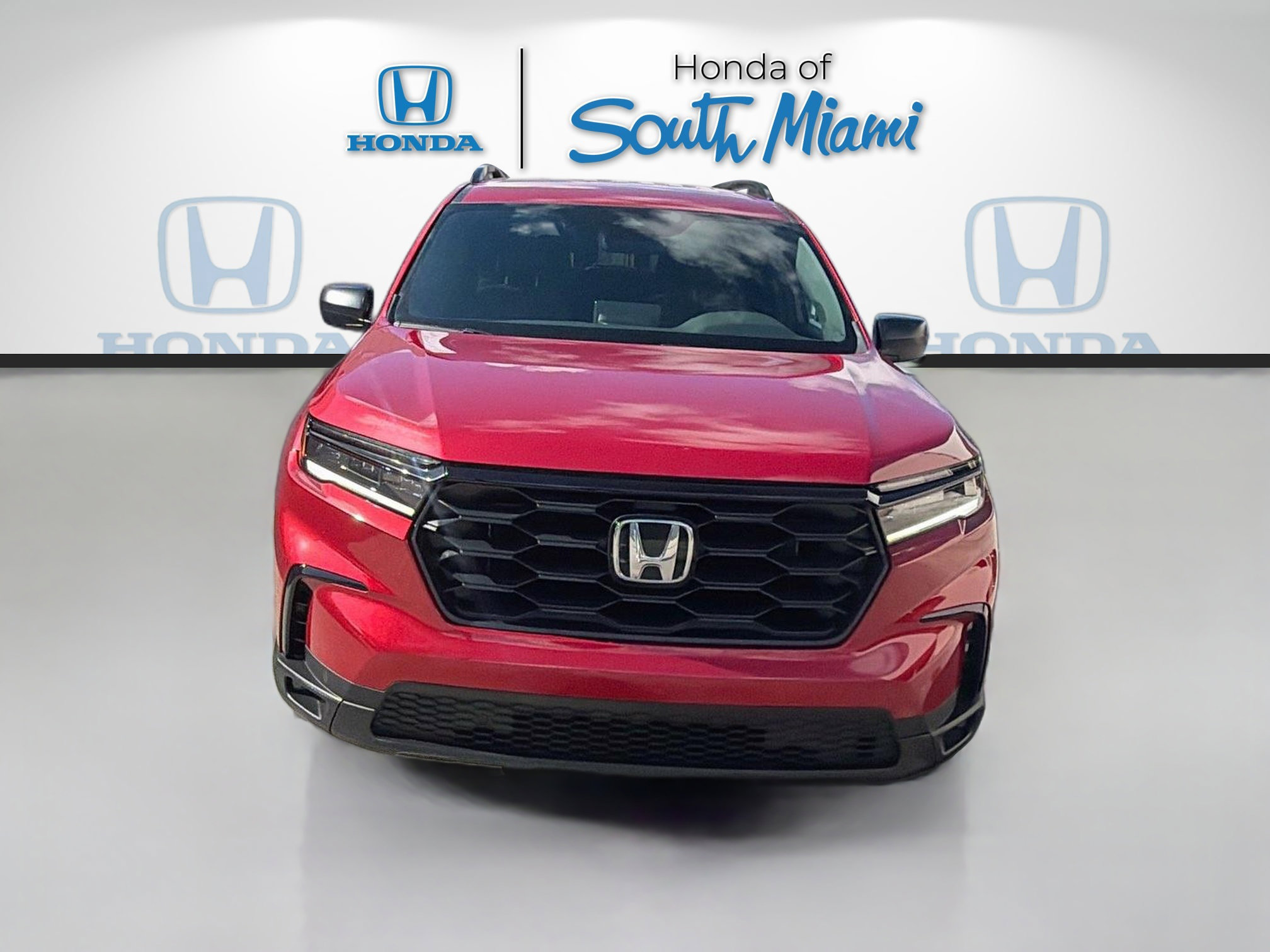 Used 2025 Honda Pilot Sport image 2
