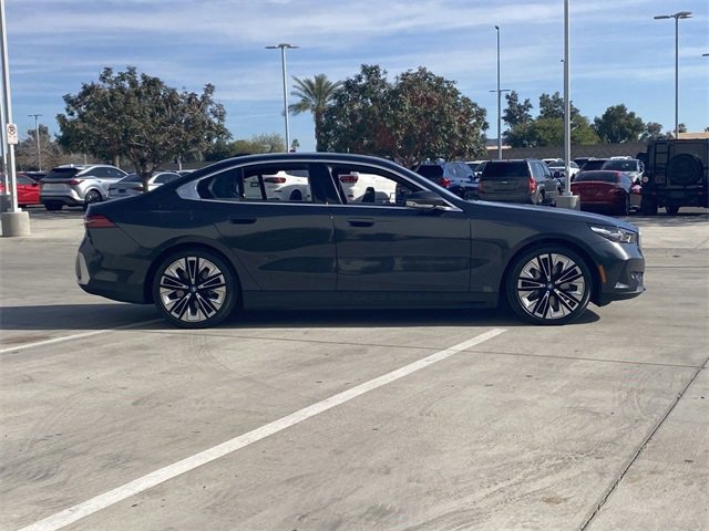 Certified 2025 BMW i5 xDrive40 w/ Premium Package image 6