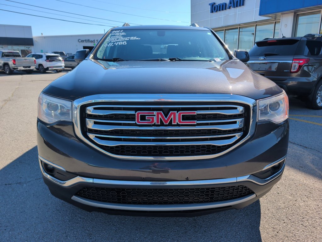 Used 2017 GMC Acadia SLE FWD image 2