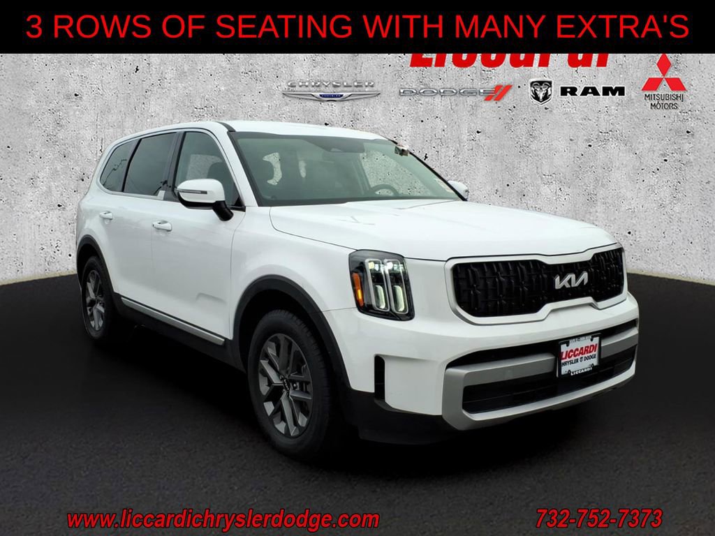 Used 2023 Kia Telluride LX AWD/4WD image 1