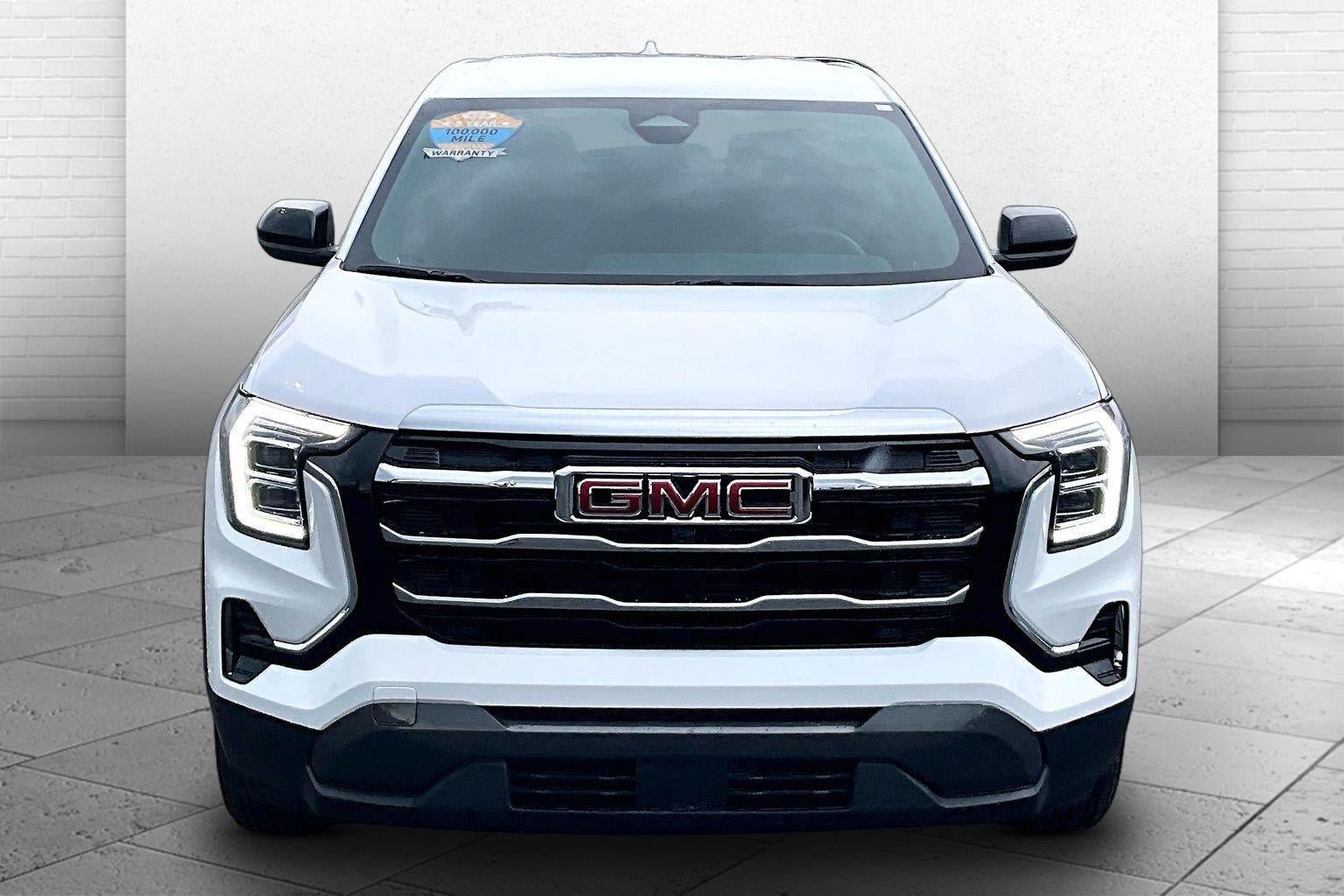 Used 2026 GMC Terrain Elevation FWD image 2