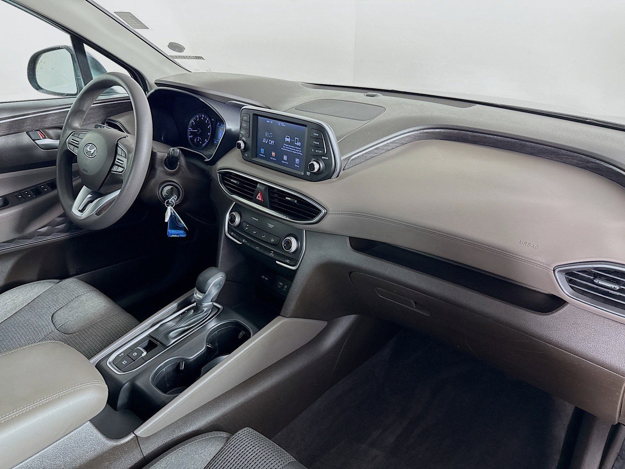 Used 2020 Hyundai Santa Fe SE image 34