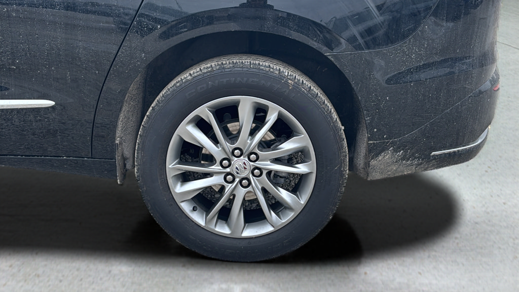 Used 2023 Buick Enclave Avenir FWD image 25
