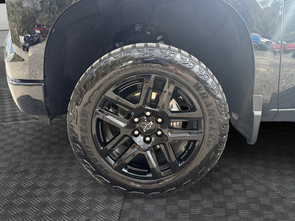 Used 2024 Chevrolet Silverado 1500 LT Trail Boss w/ Convenience Package II image 13