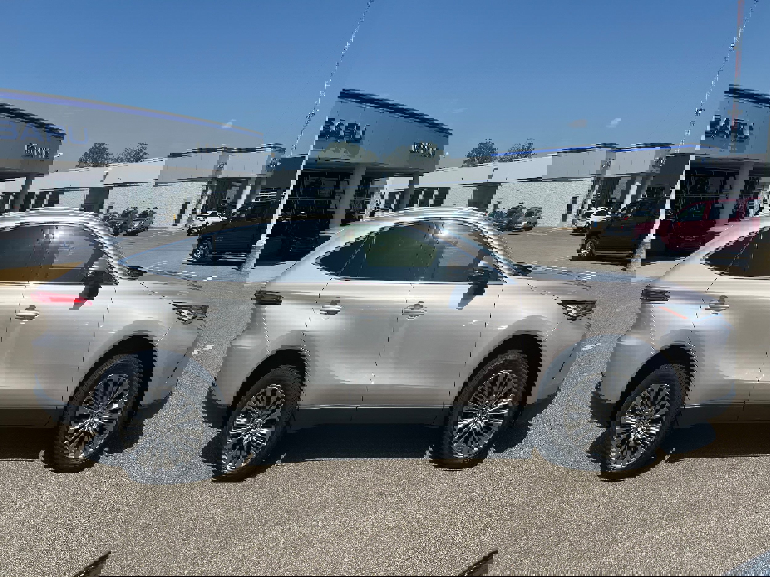 Used 2022 Toyota Venza image 8