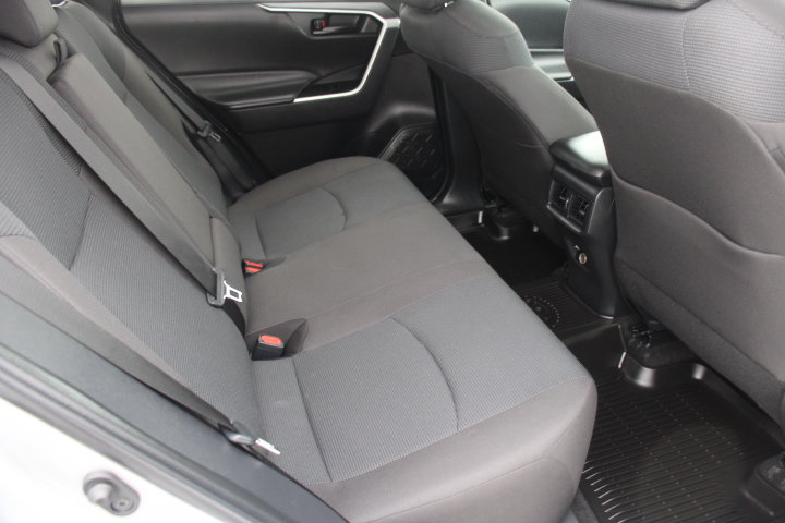 Certified 2024 Toyota RAV4 LE FWD image 17