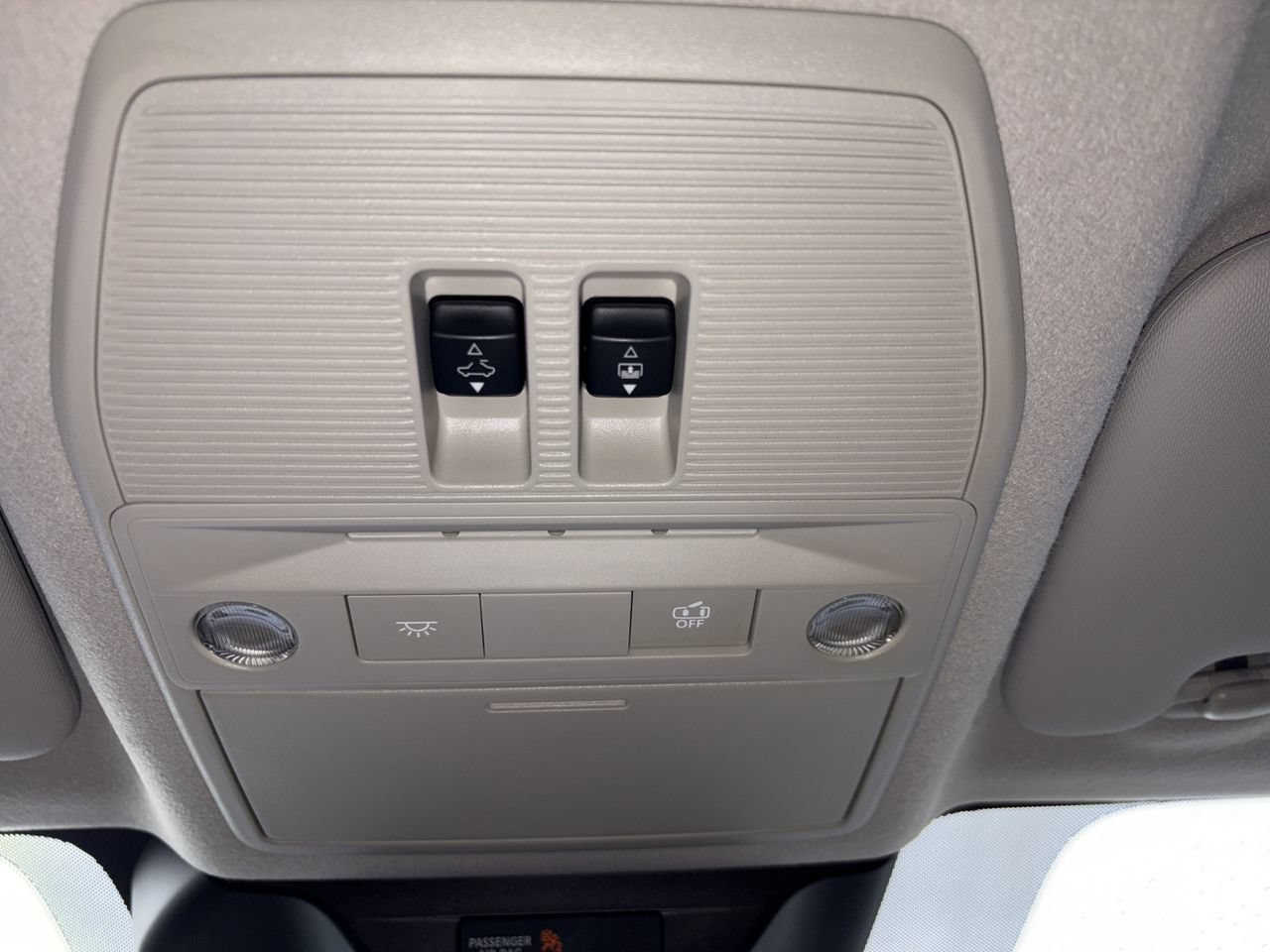 Certified 2025 Nissan Kicks SR w/ SR Premium Package FWD image 30