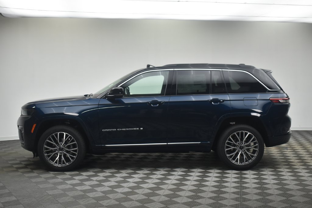 New 2027 Jeep Grand Cherokee Summit AWD/4WD image 15