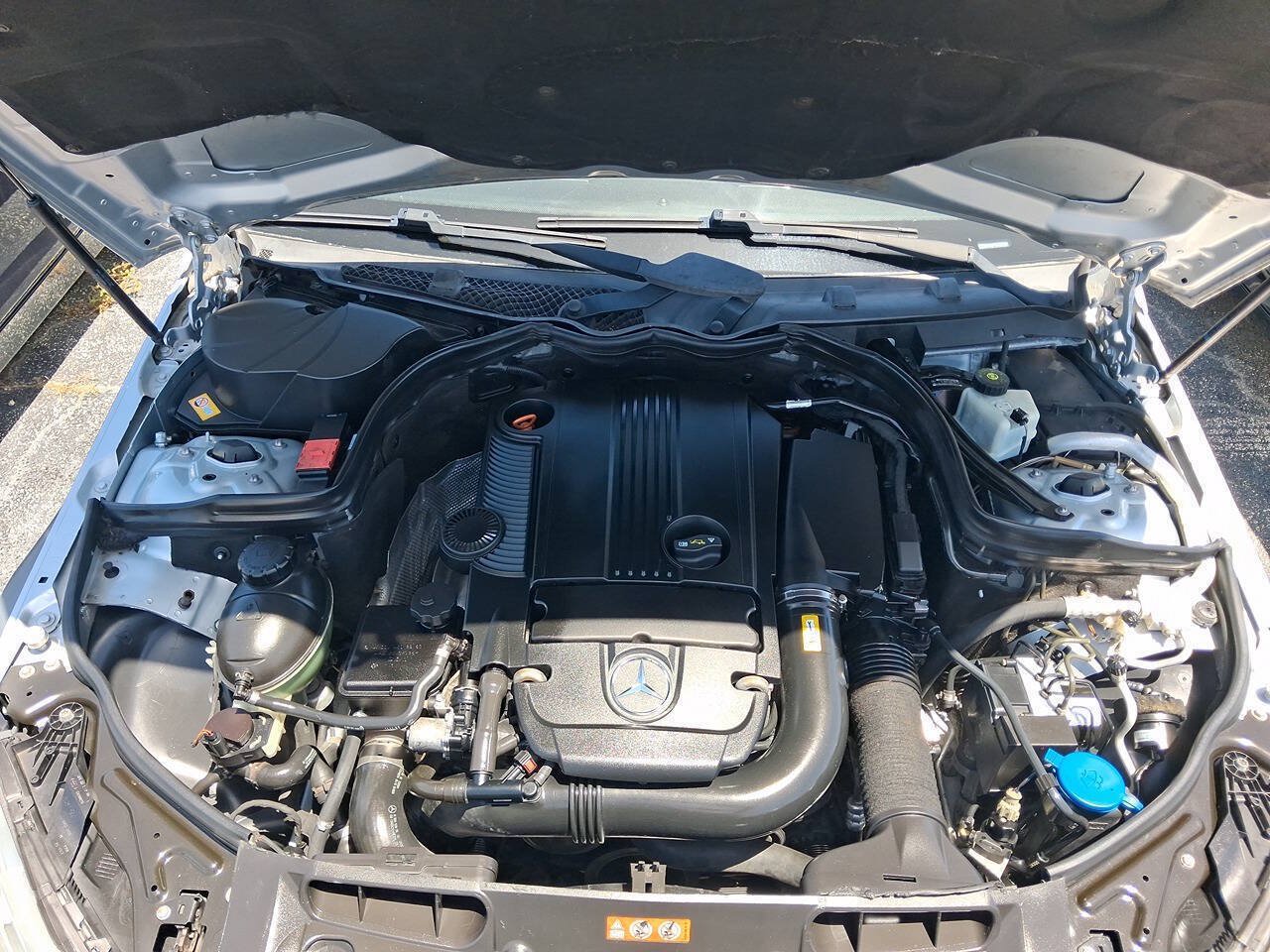 Used 2013 Mercedes-Benz C 250 Sedan image 26